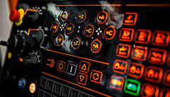 高精度高速微細加工機